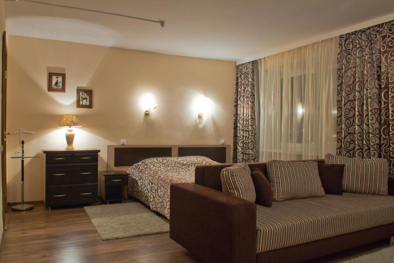 Tourist Hotel Mogiljov Exteriör bild