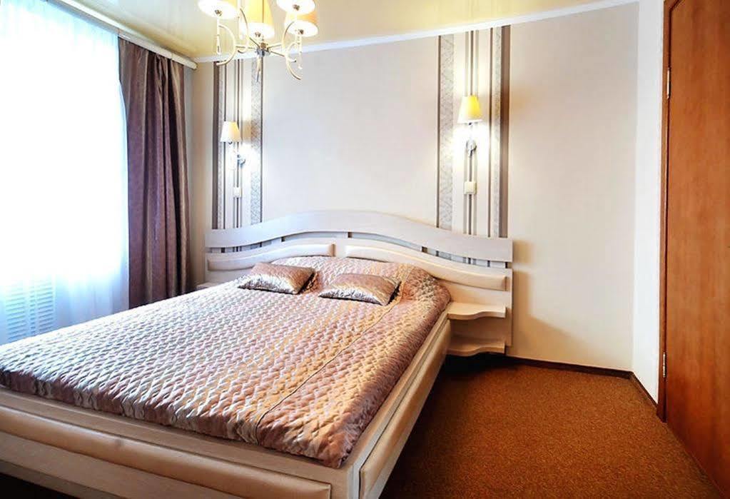 Tourist Hotel Mogiljov Exteriör bild